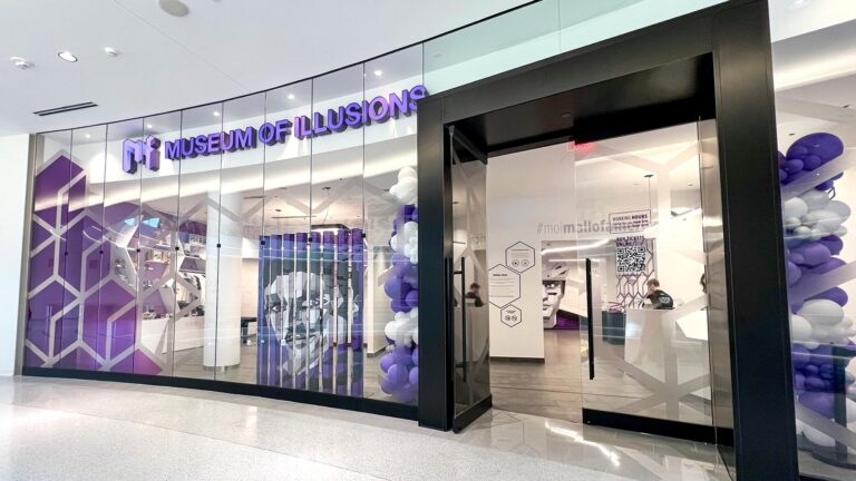 museum of illusions storefront 1 768x432