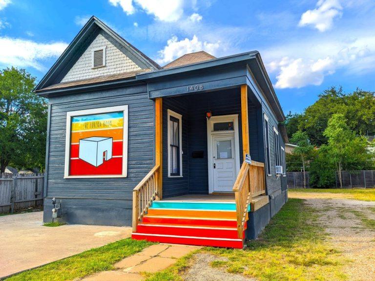 ER building colors 9A2503E5 29E5 768x576